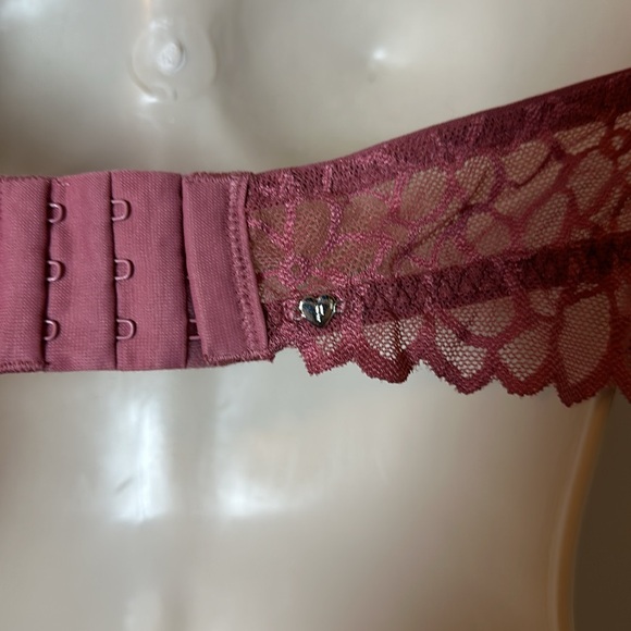 Pink Victoria secret bralette - Picture 5 of 7